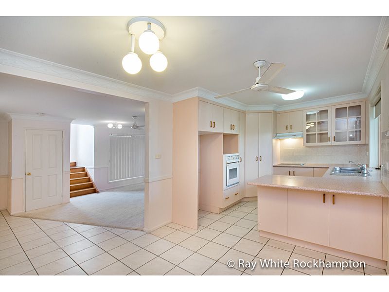 1/37 Carara Drive, KAWANA, QLD 4701