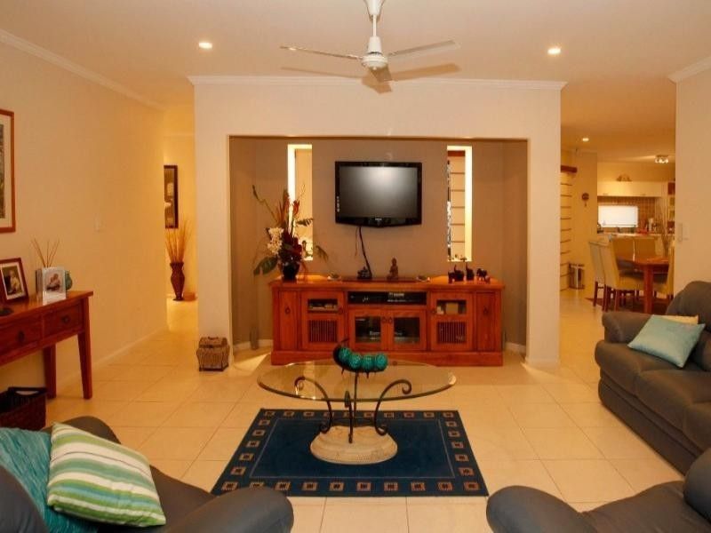 22 Heliconia Court, MOUNT LOUISA, QLD 4814