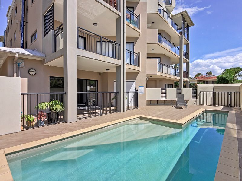 5 Rock Street, SCARBOROUGH QLD 4020