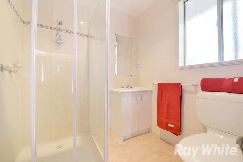 14 Fernisky Drive, CRANBOURNE EAST, VIC 3977