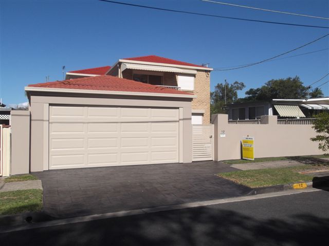 12 Barnard Street, BIGGERA WATERS, QLD 4216