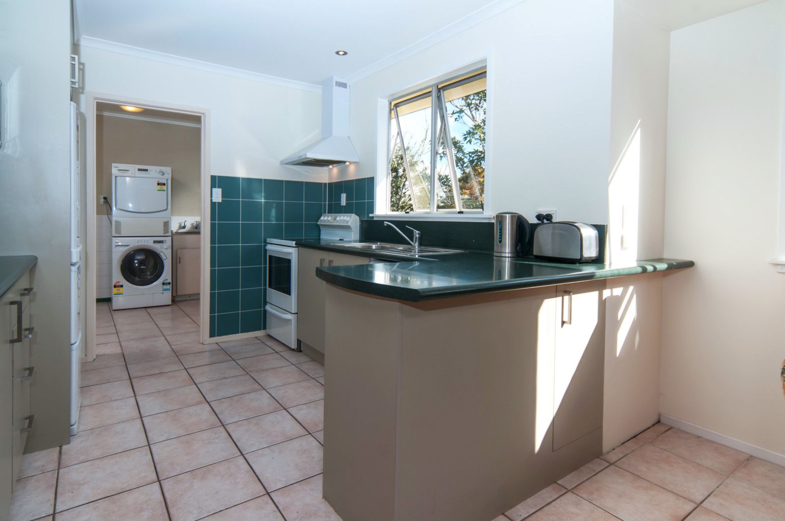 4 Tempo Place, TORBAY, North Shore City