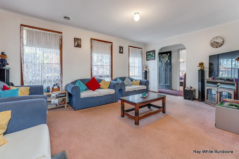 4 Layton Place, MILL PARK, VIC 3082