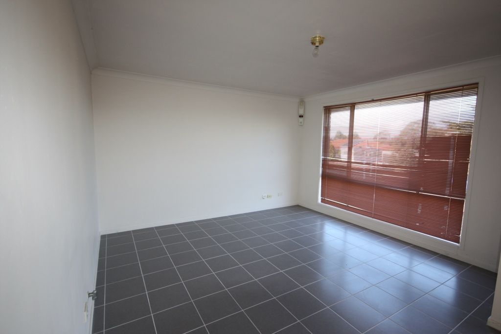 24 Bardolph Avenue, ROSEMEADOW, NSW 2560