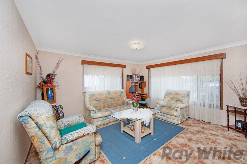 9 Avonlea Avenue, GOROKAN, NSW 2263