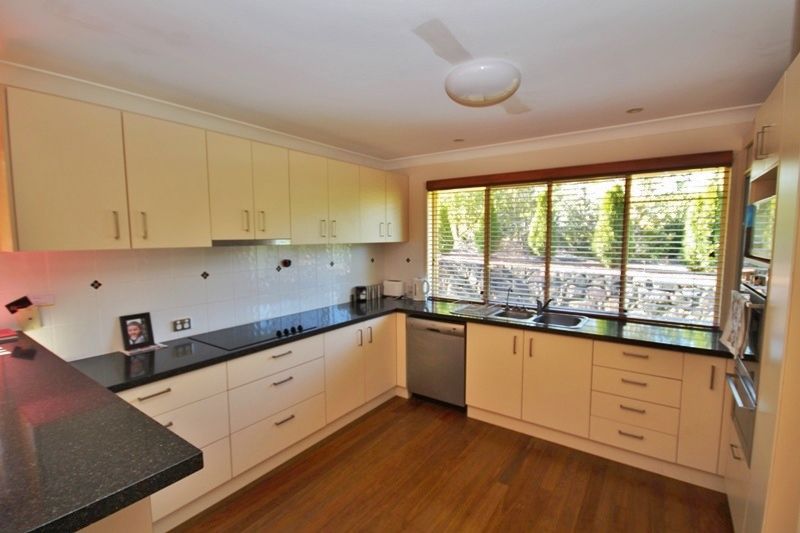 12 Julian Street, PEACHESTER, QLD 4519