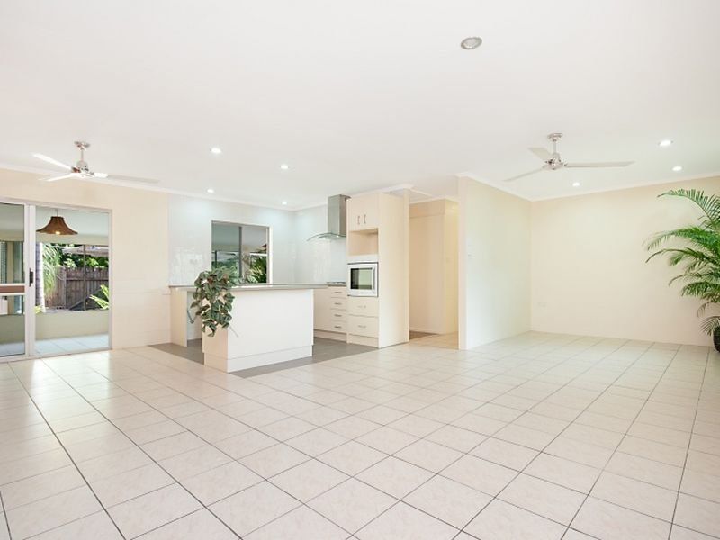 2 Anne Street, SMITHFIELD, QLD 4878