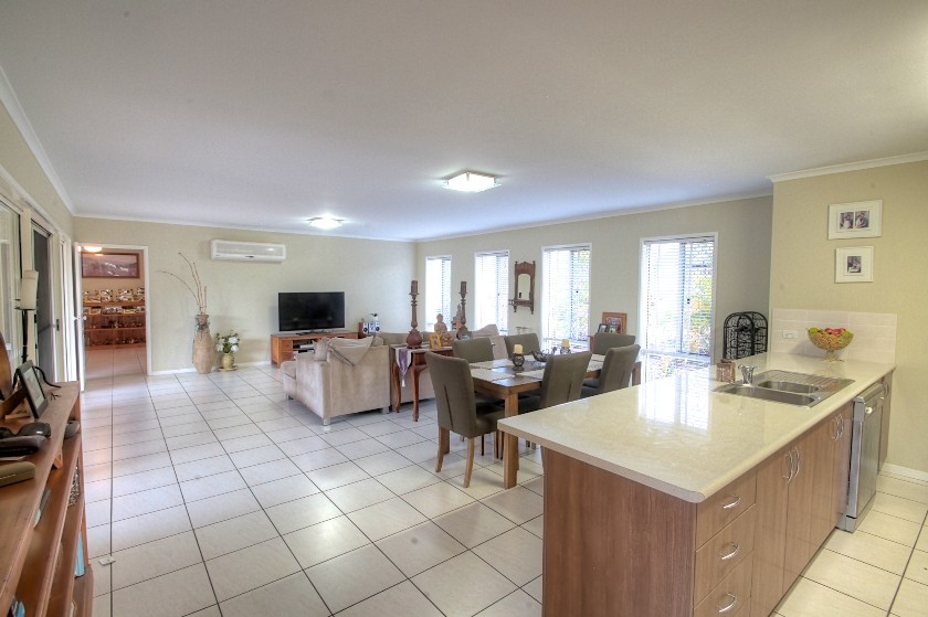52 Bendemeer, KARALEE, QLD 4306
