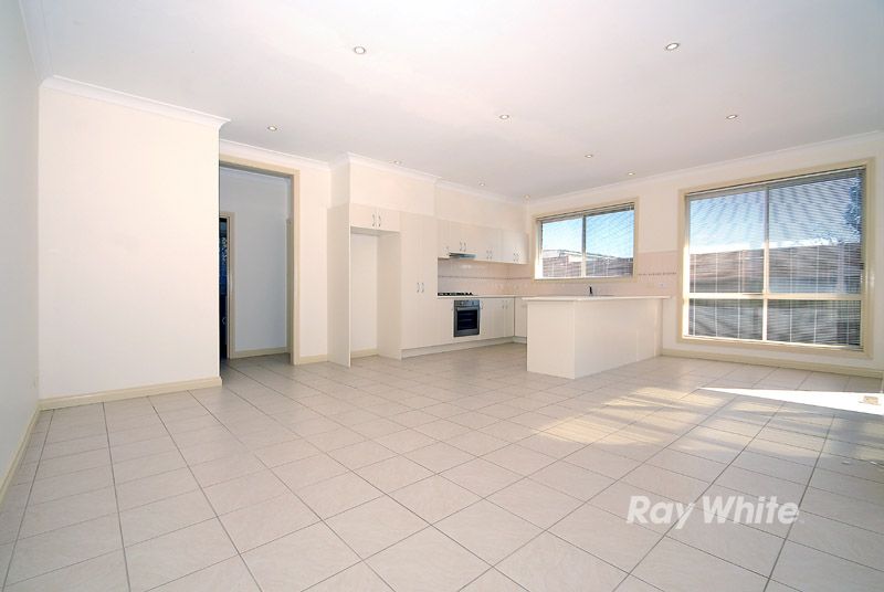 2/10 Henry Street, NOBLE PARK, VIC 3174