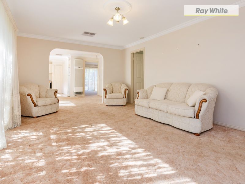 137 Fifth Avenue, ROSEBUD, VIC 3939