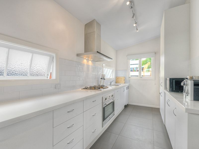 15 Almora Street, WOOLOOWIN, QLD 4030