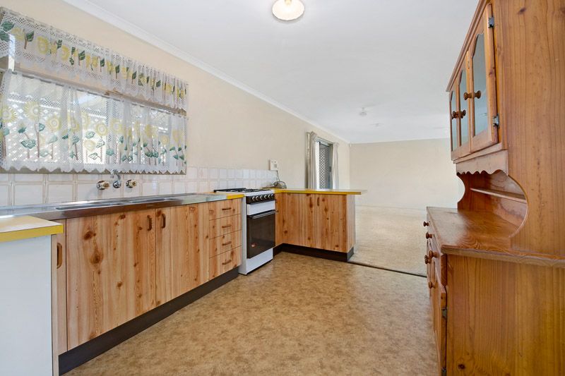 2 Sandman Court, DECEPTION BAY, QLD 4508