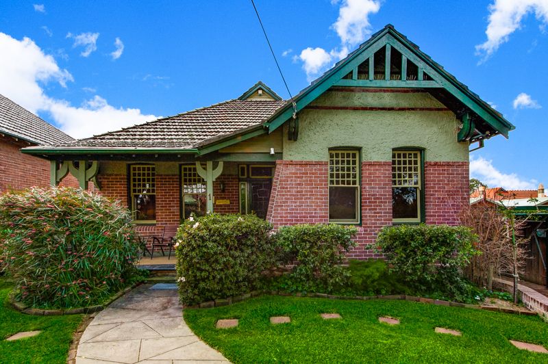 1 Deakin Avenue, HABERFIELD NSW 2045