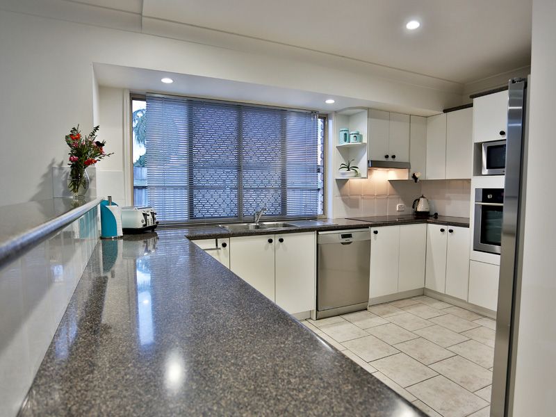 10 Whitby Street, BRACKEN RIDGE, QLD 4017