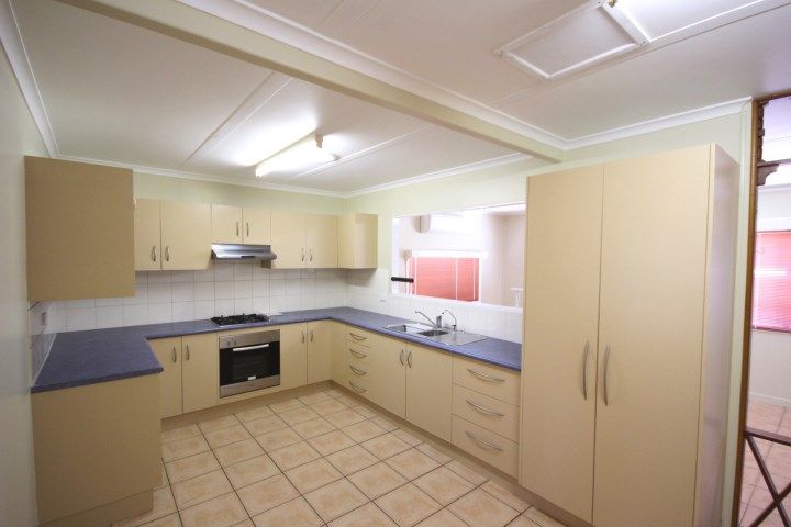 9 Manon Street, ARMSTRONG BEACH, QLD 4737