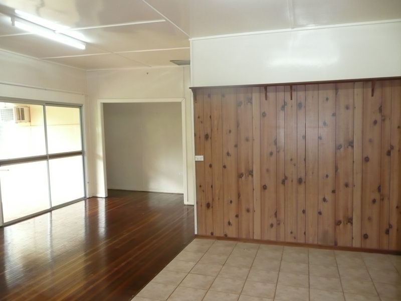 33 Crane Street, LONGREACH, QLD 4730
