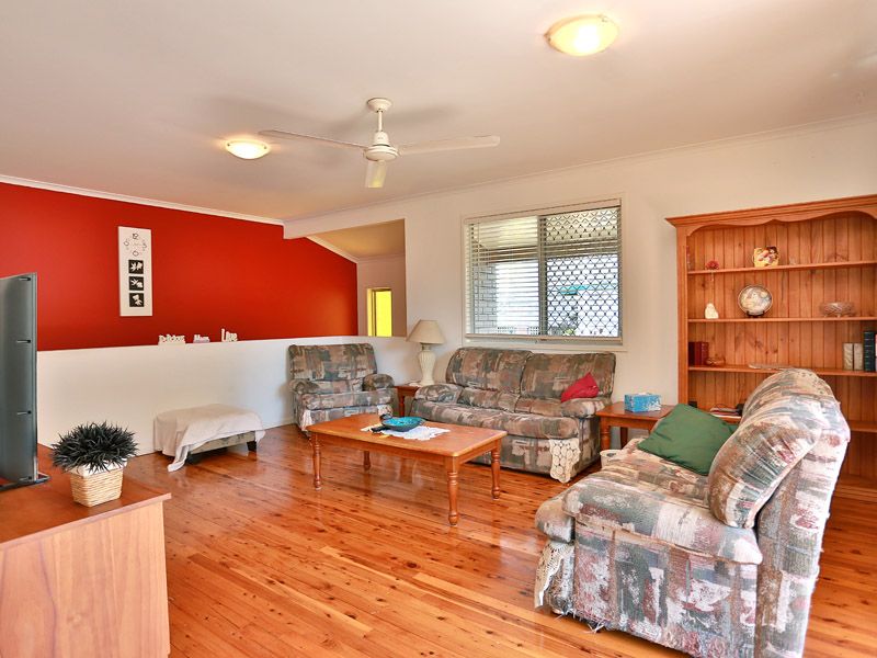 24 Ringrose Street, STAFFORD HEIGHTS, QLD 4053
