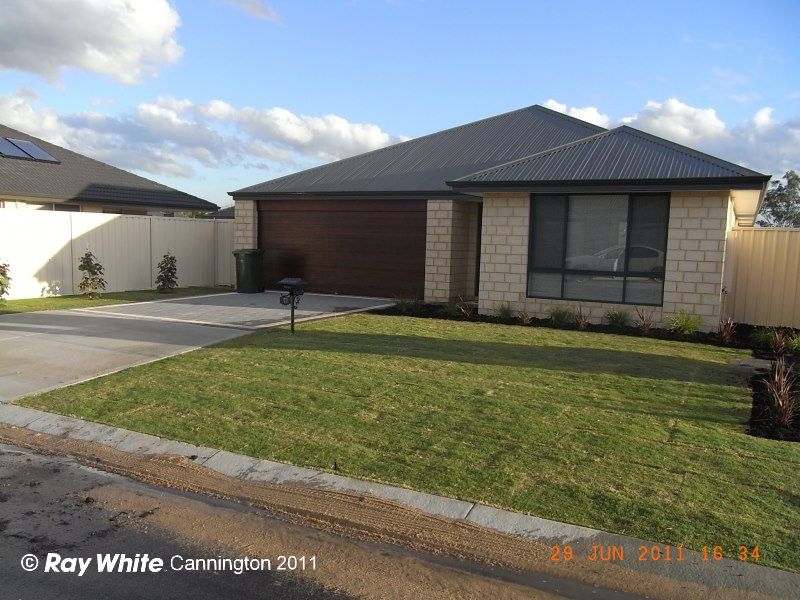 11 Magnesia Road, WATTLE GROVE, WA 6107