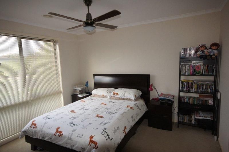 81 Oaklands Way, PAKENHAM, VIC 3810