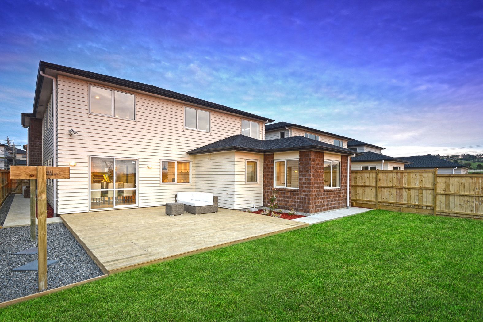 51 Charlestown Drive, FLAT BUSH, Manukau City