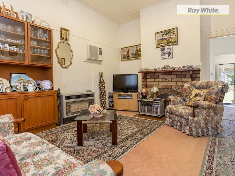 28 Sixth Avenue, ROSEBUD, VIC 3939