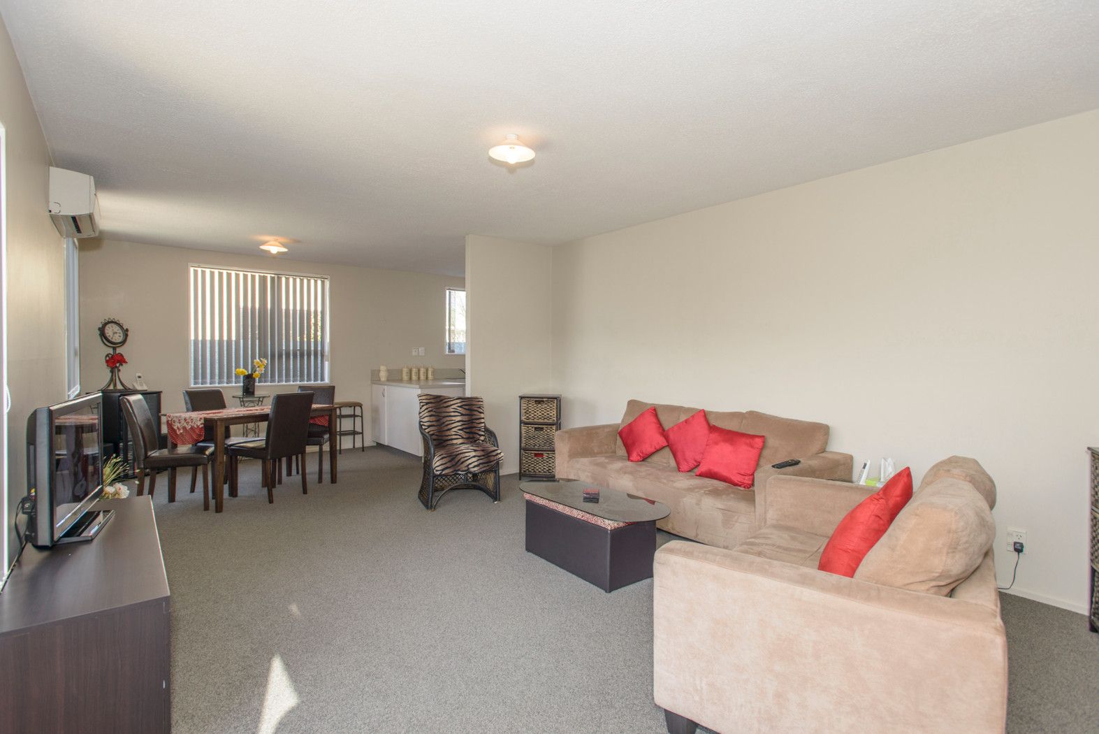 2/36 Heathcote Street, WOOLSTON, Christchurch City