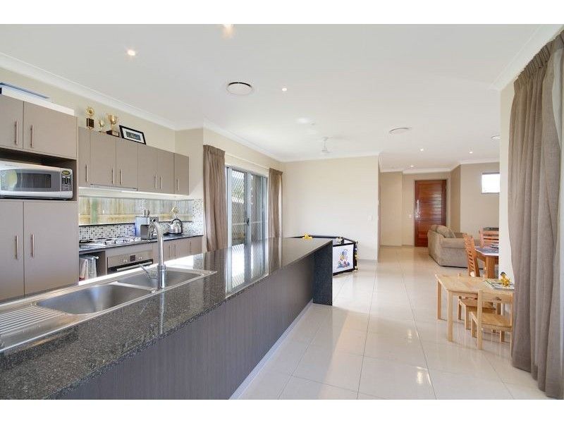 10 Paradise Palms Drive, KEWARRA BEACH, QLD 4879