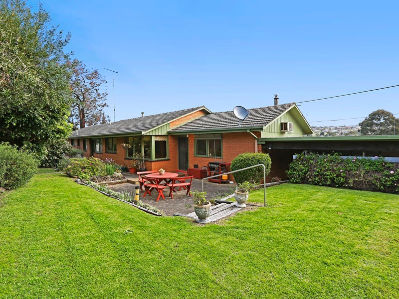 242 Mount Pleasant Road, HIGHTON, VIC 3216