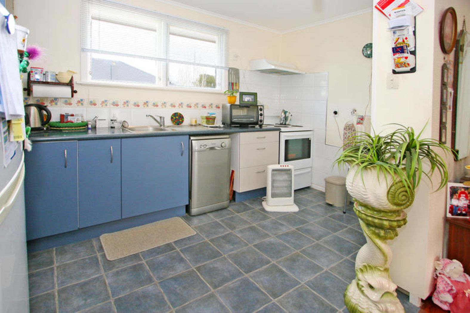 2/142a Great South Road, MANUREWA, Manukau City