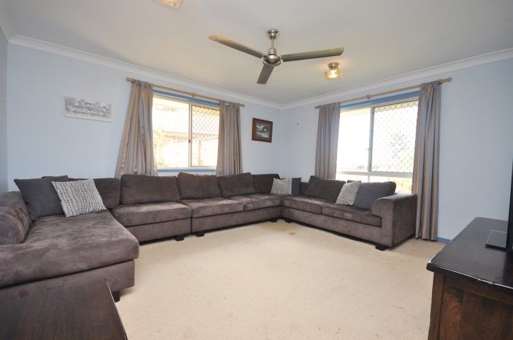 25 Beatrice Place, BURPENGARY, QLD 4505