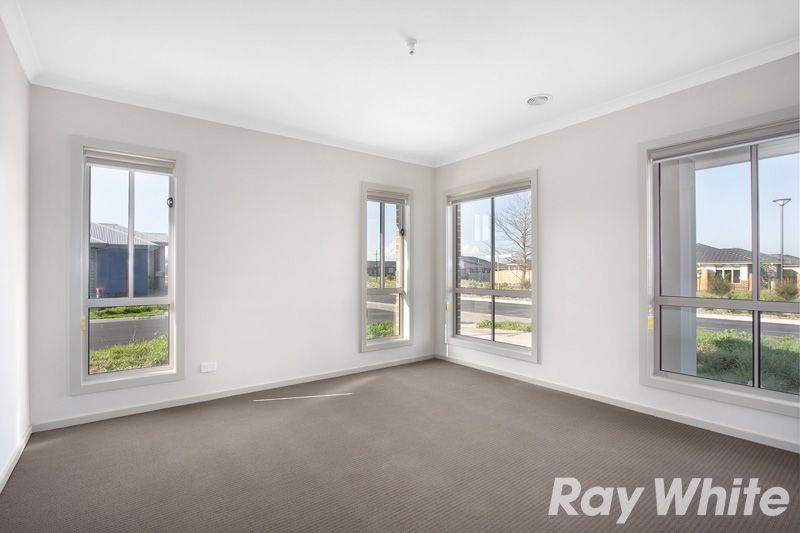 17 Violet Crescent, OFFICER, VIC 3809