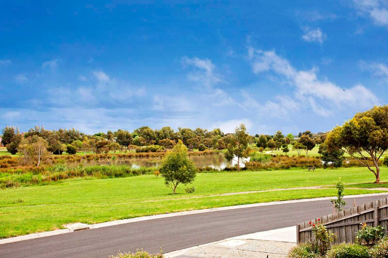 45 Lakeside Boulevard, LARA, VIC 3212