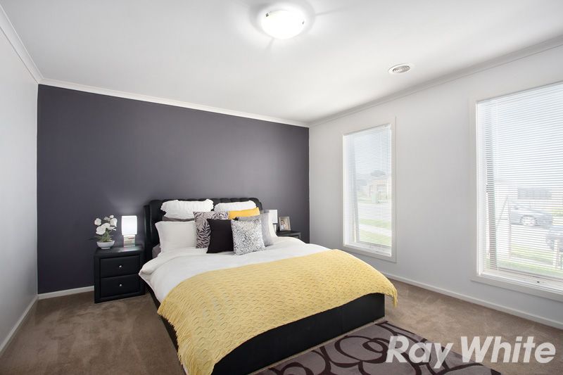 22 Manna Gum Drive, PAKENHAM, VIC 3810