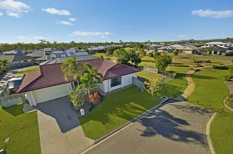 11 Lyrebird Lane, BOHLE PLAINS QLD 4817