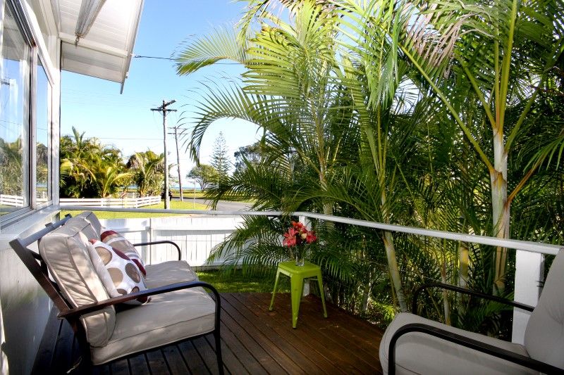 17 Flinders Avenue, DUNWICH, QLD 4183
