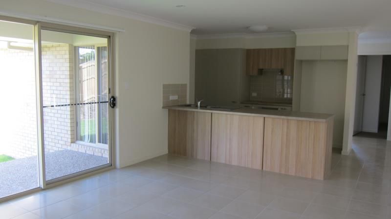 9 Oscar Close, ORMEAU, QLD 4208