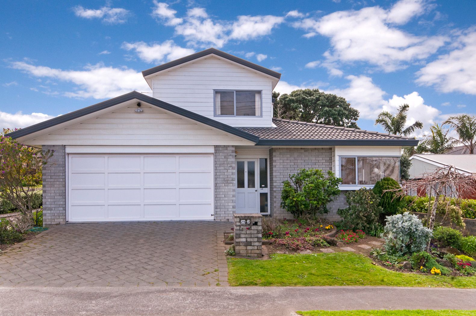 2/29 Eastern Beach Road, EASTERN BEACH, Manukau City