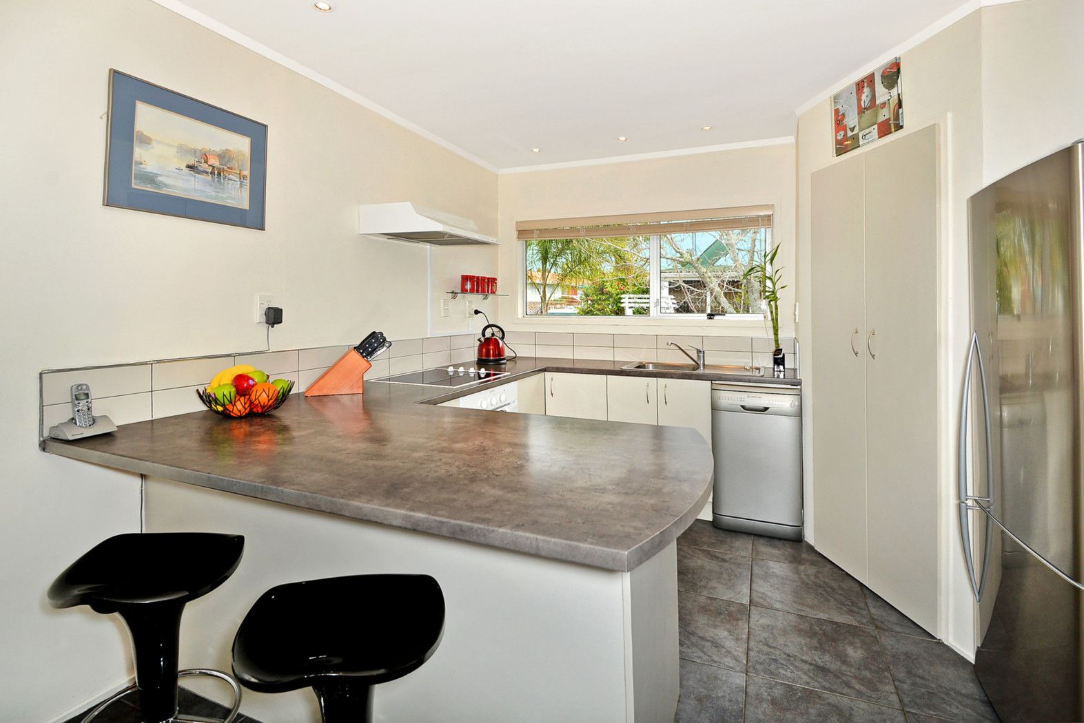 9a Scarlock Avenue, BROWNS BAY, North Shore City