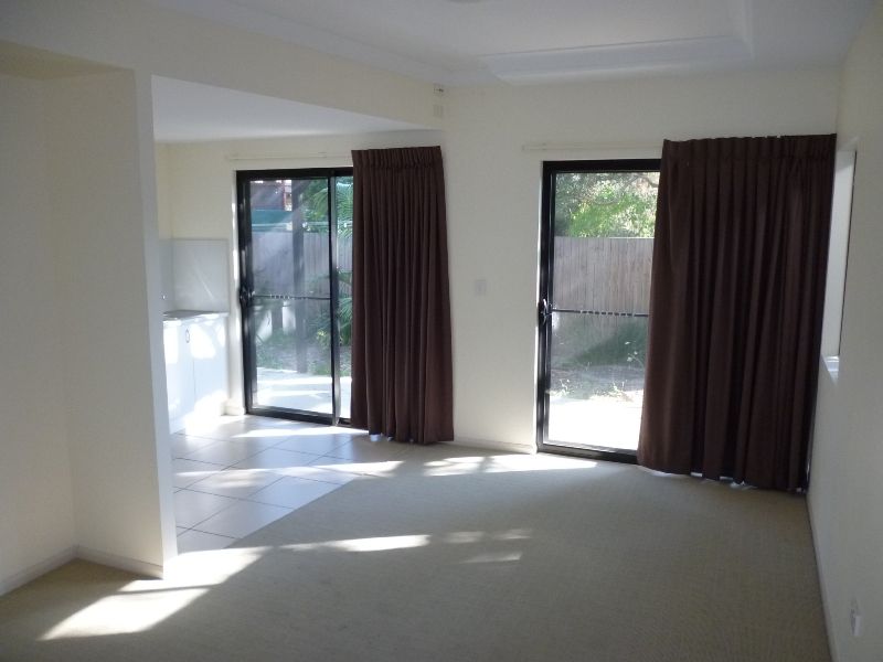 4a/8 Hinley Avenue, MAROOCHYDORE, QLD 4558