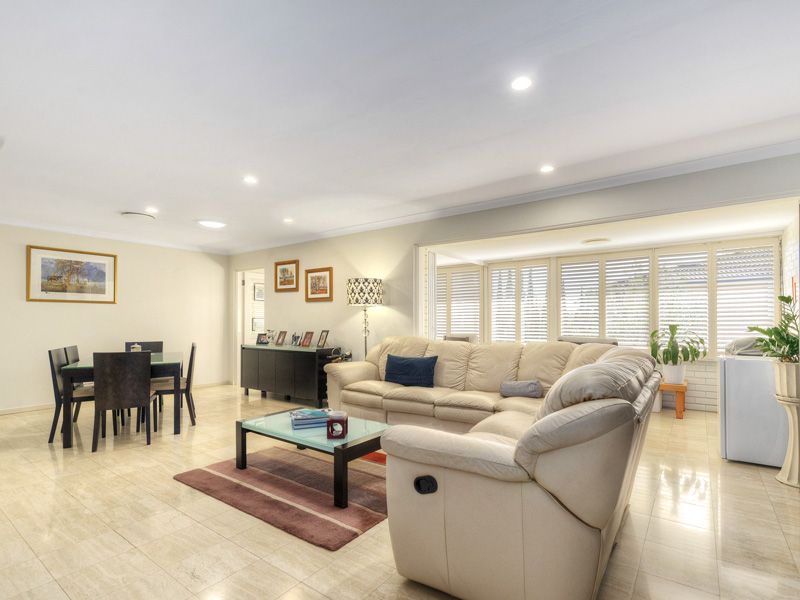 107 Windermere Road, HAMILTON QLD 4007