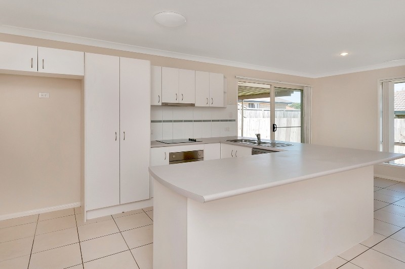 44 Brittany Crescent, RACEVIEW, QLD 4305