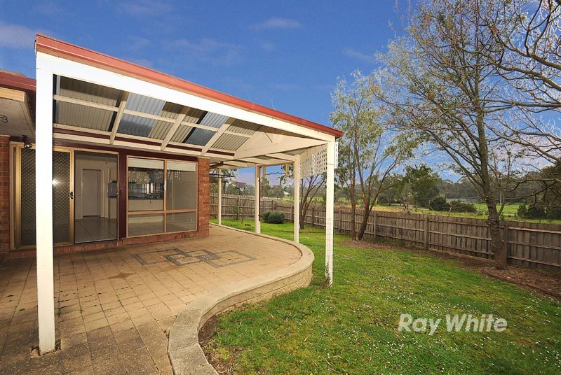 10 Apple Grove, BAYSWATER, VIC 3153