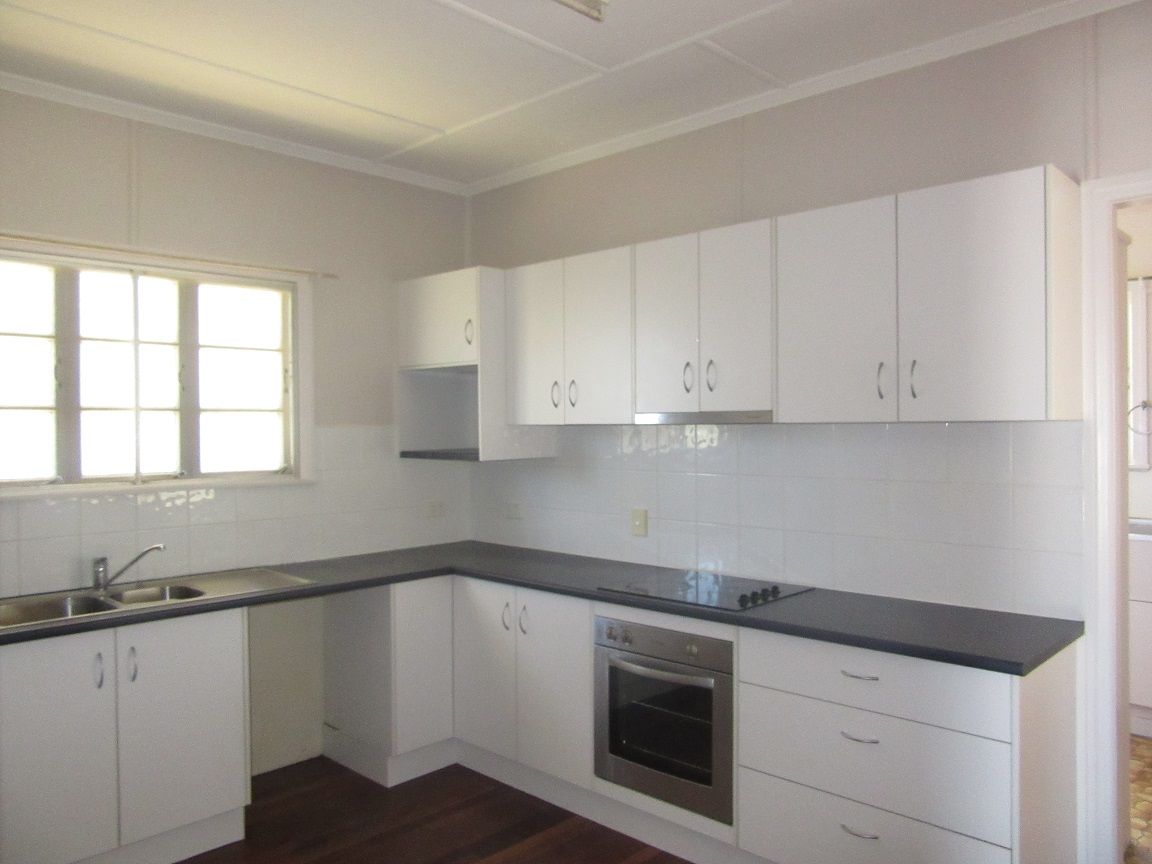 84 Broadwater Road, MOUNT GRAVATT EAST, QLD 4122