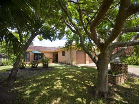 37 Emperor Avenue, MAROOCHYDORE, QLD 4558