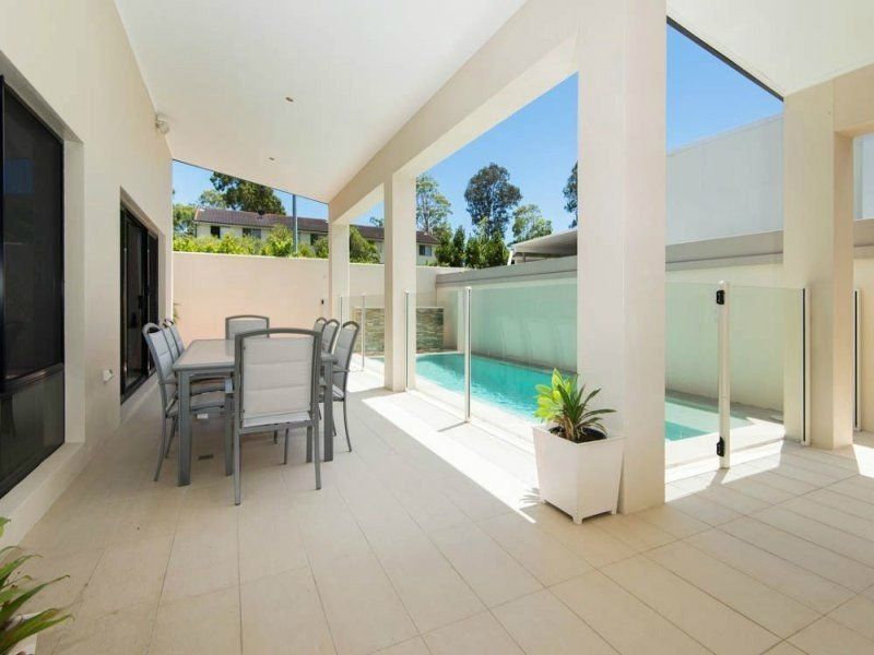 100 Compass Drive, BIGGERA WATERS, QLD 4216