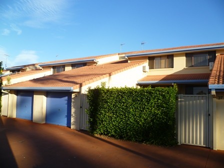 26/2 Karbunya Street, MERMAID WATERS, QLD 4218