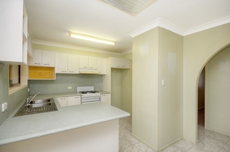 5 Ashgrove Avenue, RUNAWAY BAY, QLD 4216