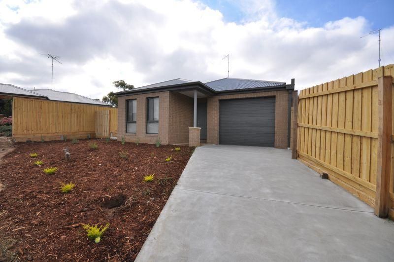 11 Glastonbury Close, BANNOCKBURN VIC 3331
