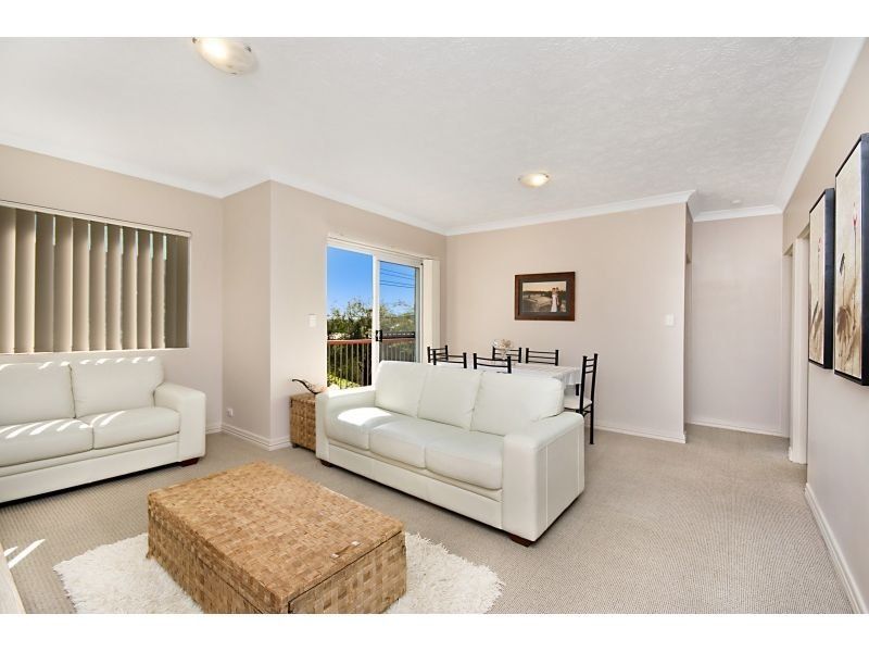 282 Cavendish Road, COORPAROO QLD 4151