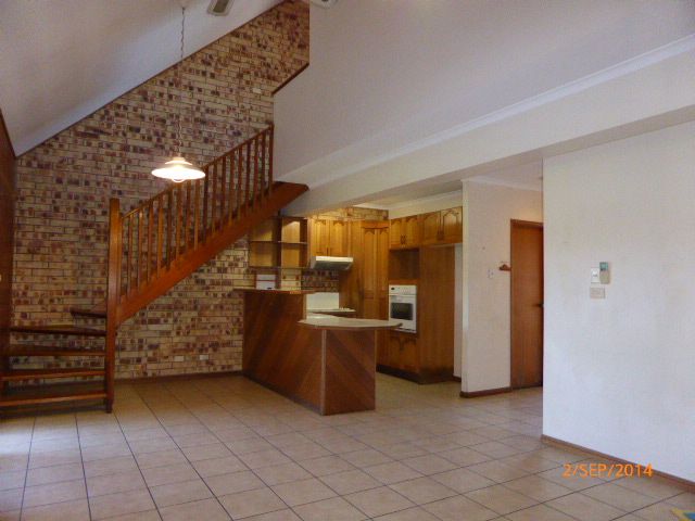 2/11 Moody Street, MANUNDA, QLD 4870